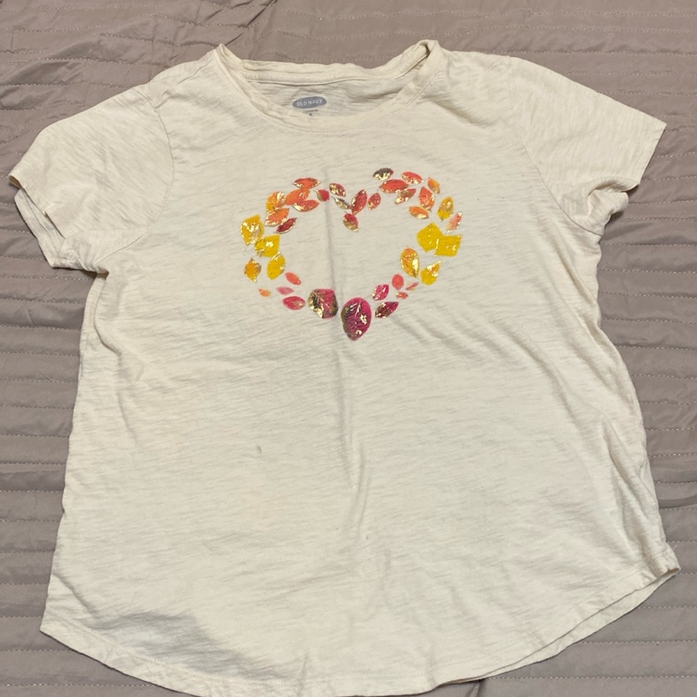 Old Navy fall leaf heart shirt - M